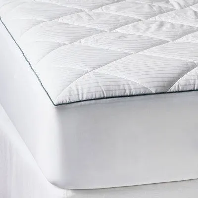 New - Casaluna Mattress Pad Waterproof Moisture-Wicking Cooling, Full